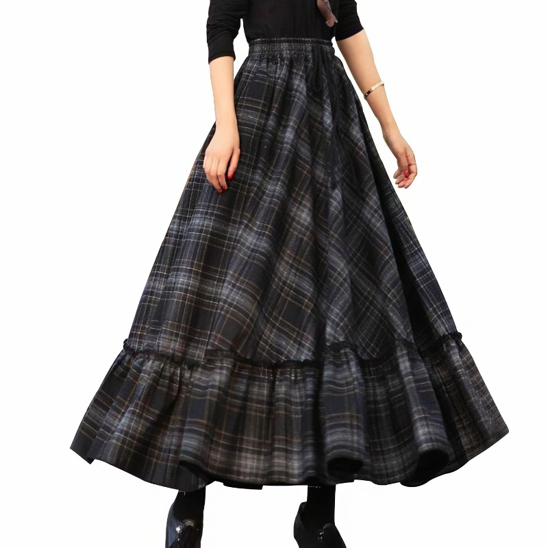 Jupe longue femme en tissu tartan écossais noir et gris avec volant en bas
