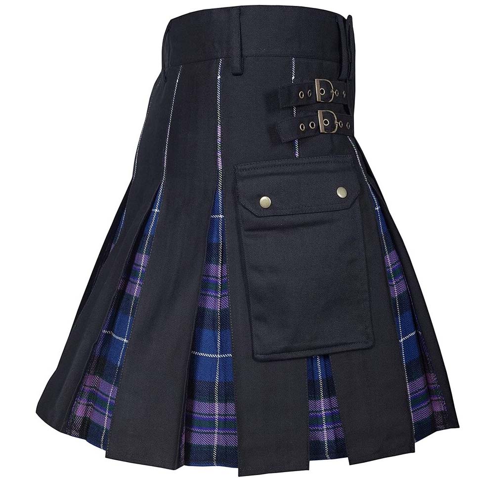 Kilt écossais bicolore en tissu noir et tartan bleu et violet avec poche à rabat et boucles latérales