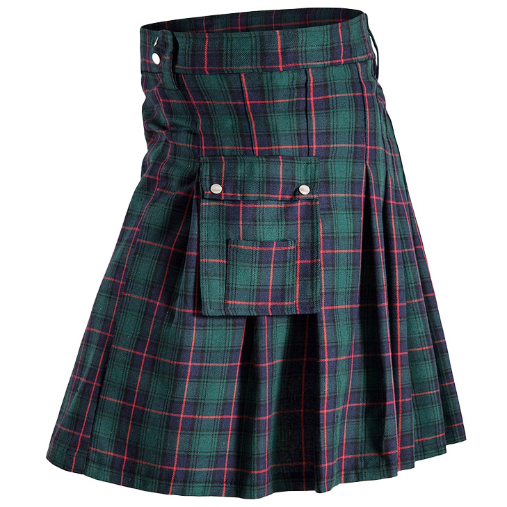 Kilt écossais vintage à poches en tissu tartan vert à carreaux rouges et noirs avec plis traditionnels
