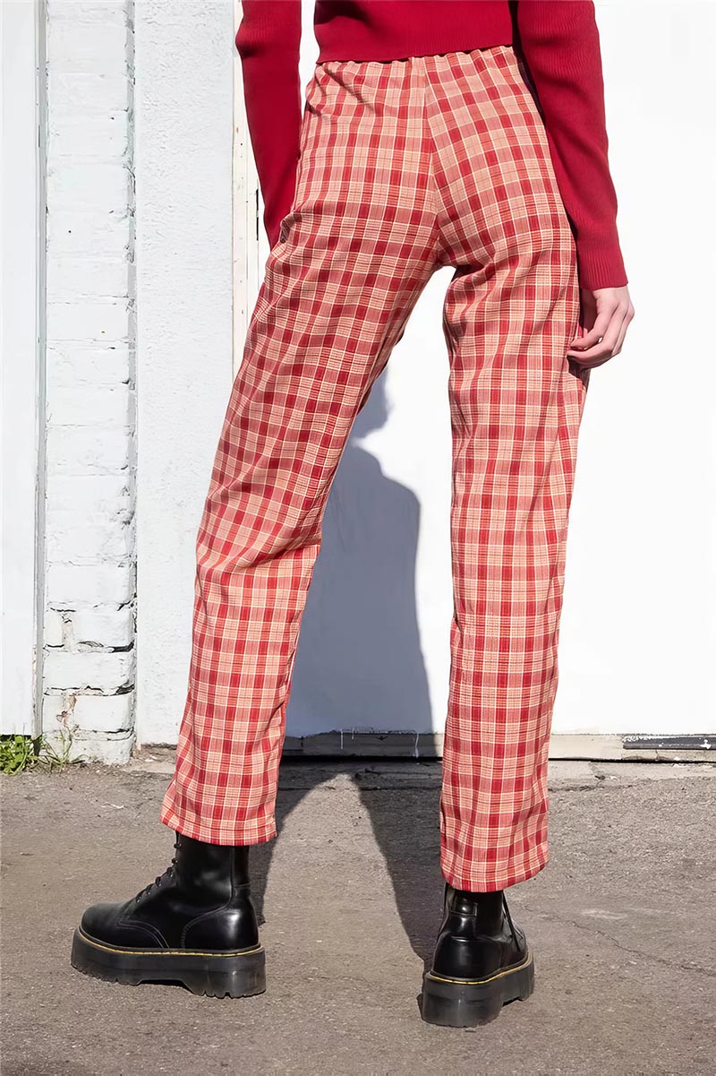 Pantalon écossais coupe droite femme en tissu tartan rouge et beige, vue arrière