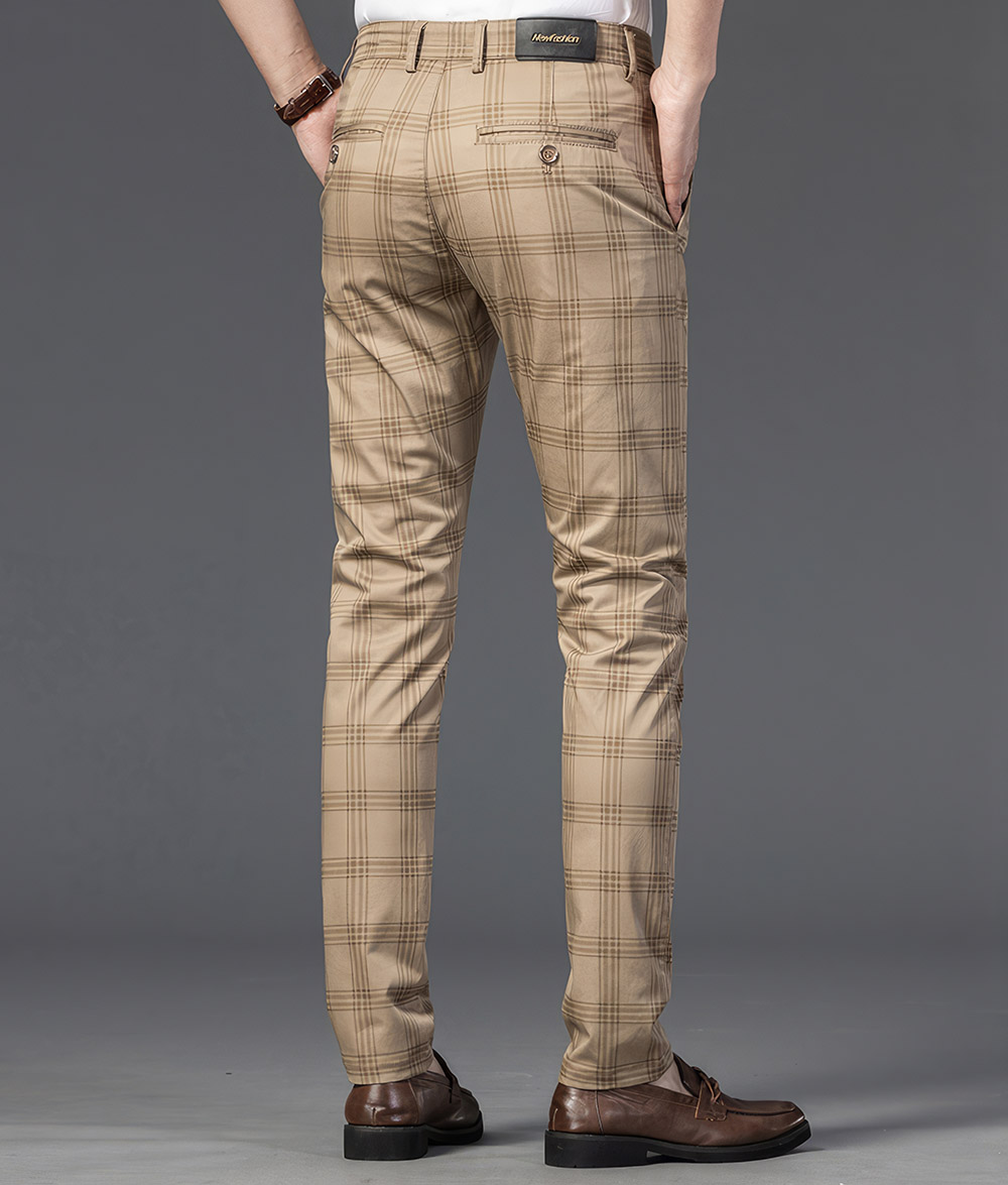 Pantalon écossais long beige homme vue arrière avec motif tartan et poches boutonnées