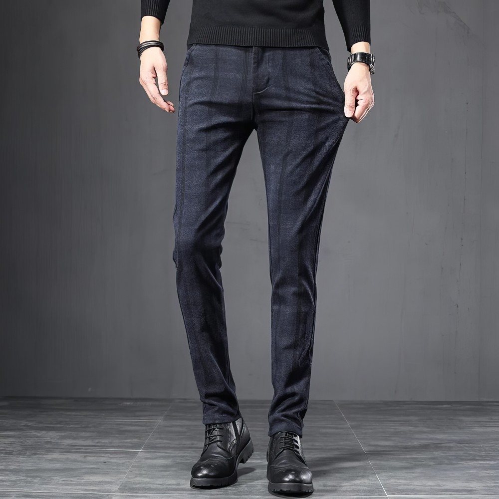 Pantalon tartan de golf bleu marine en tissu avec motif écossais, coupe slim ajustée vue de face