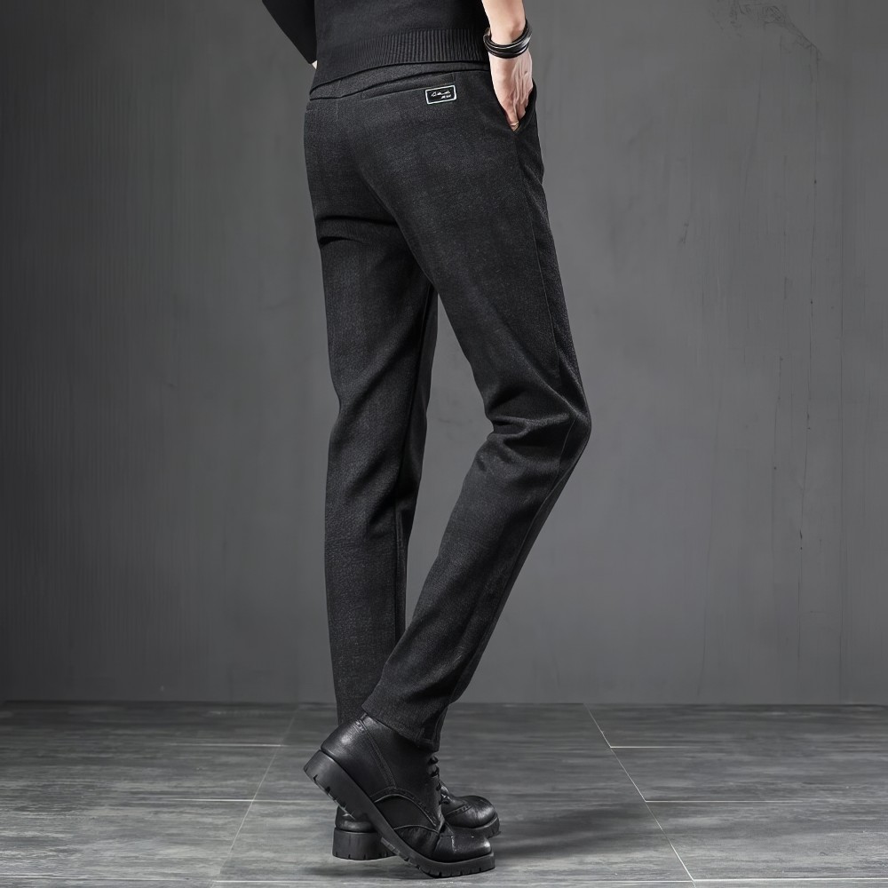Pantalon tartan de golf noir vu de dos avec détail de poche arrière droite et coupe droite