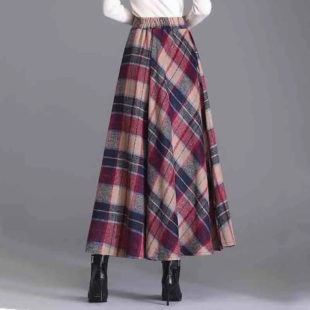 Jupe longue écossaise à carreaux rouge et bleu vue de dos, tissu tartan en laine, coupe fluide et taille élastique