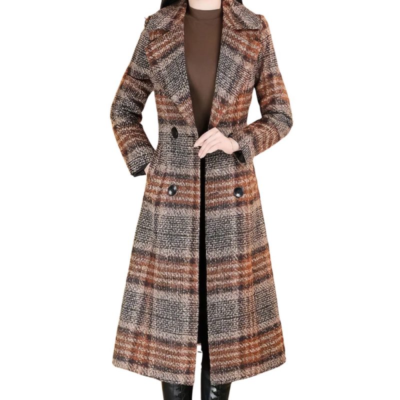 Manteau long écossais à carreaux marron et beige avec col à revers, boutonné double, coupe droite