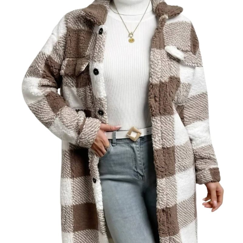 Manteau tartan femme épais à carreaux marron et blanc en matière pelucheuse avec poches poitrine et boutons noirs