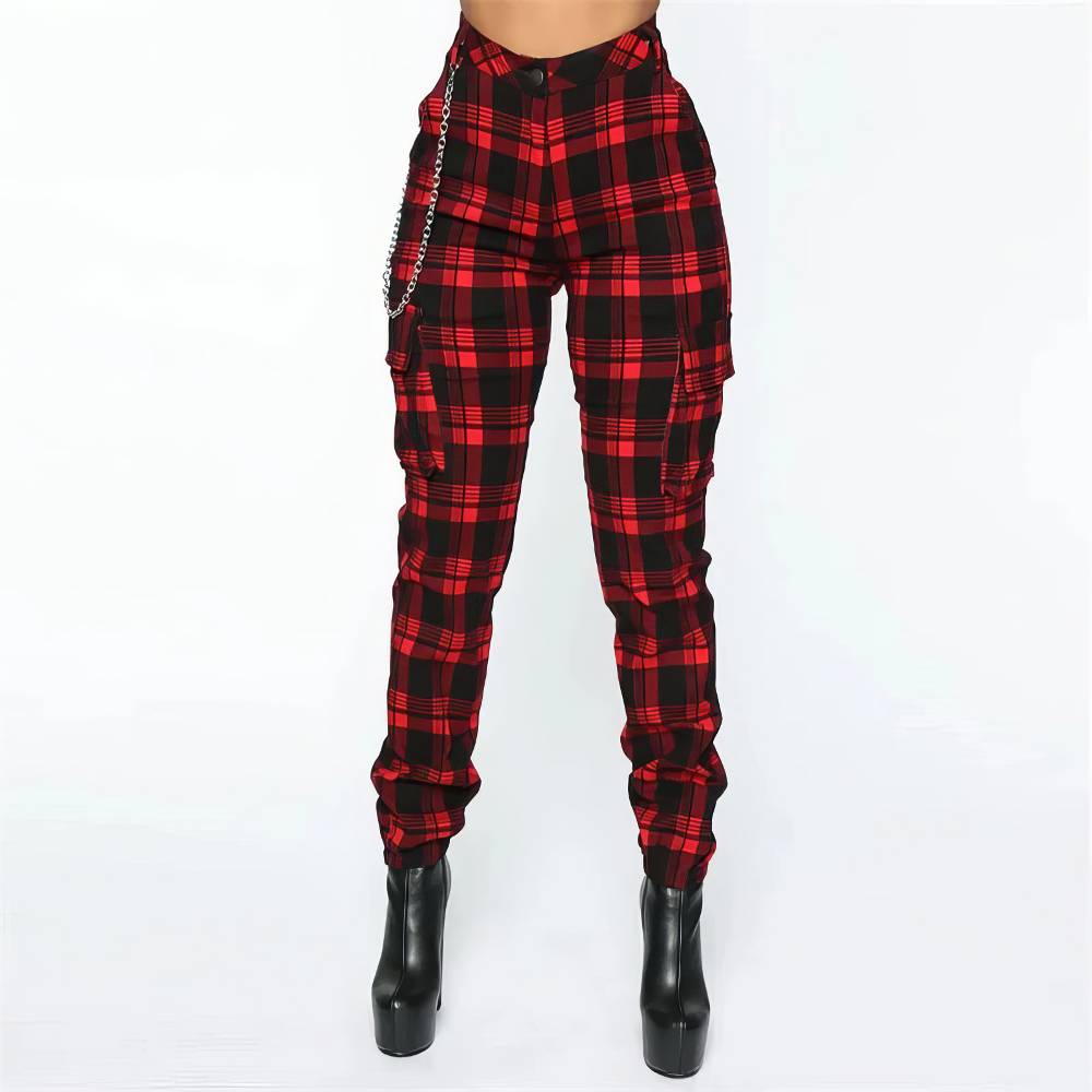 Pantalon écossais streetwear femme rouge et noir en tissu tartan avec poches cargo sur les côtés