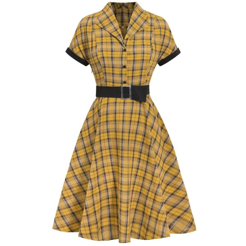 Robe écossaise jaune à carreaux avec ceinture noire et manches courtes retroussées