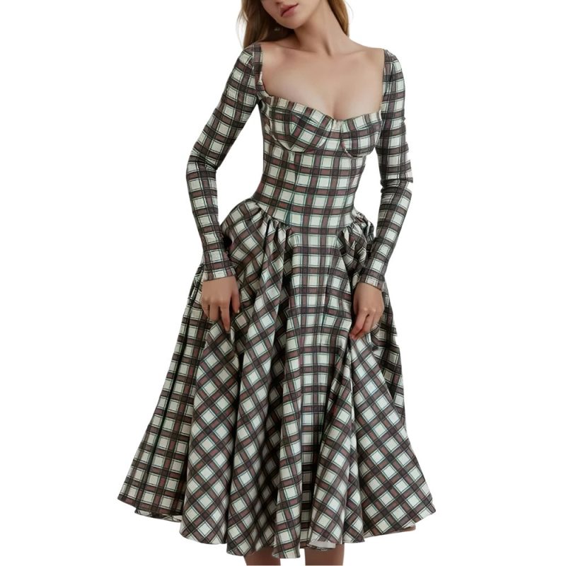Robe écossaise mi-longue à carreaux verts et blancs avec manches longues et décolleté carré